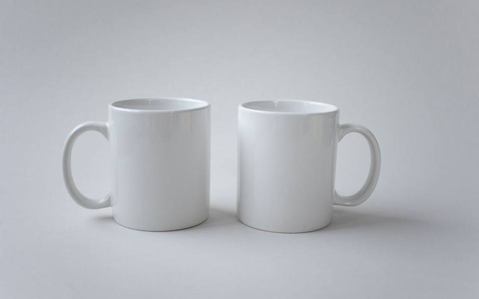 Choosing Between Ceramic Mugs and Everyday Coffee Cups