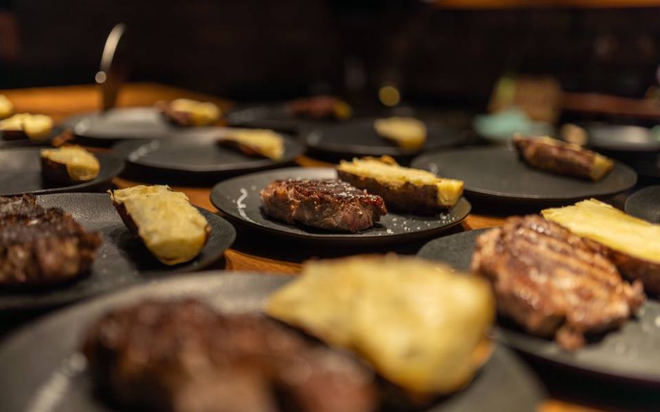 Dining Certificates for Casual Restaurants and Steakhouses